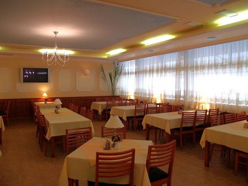 Penzion Anton Hotel Teplička nad Váhom Екстериор снимка